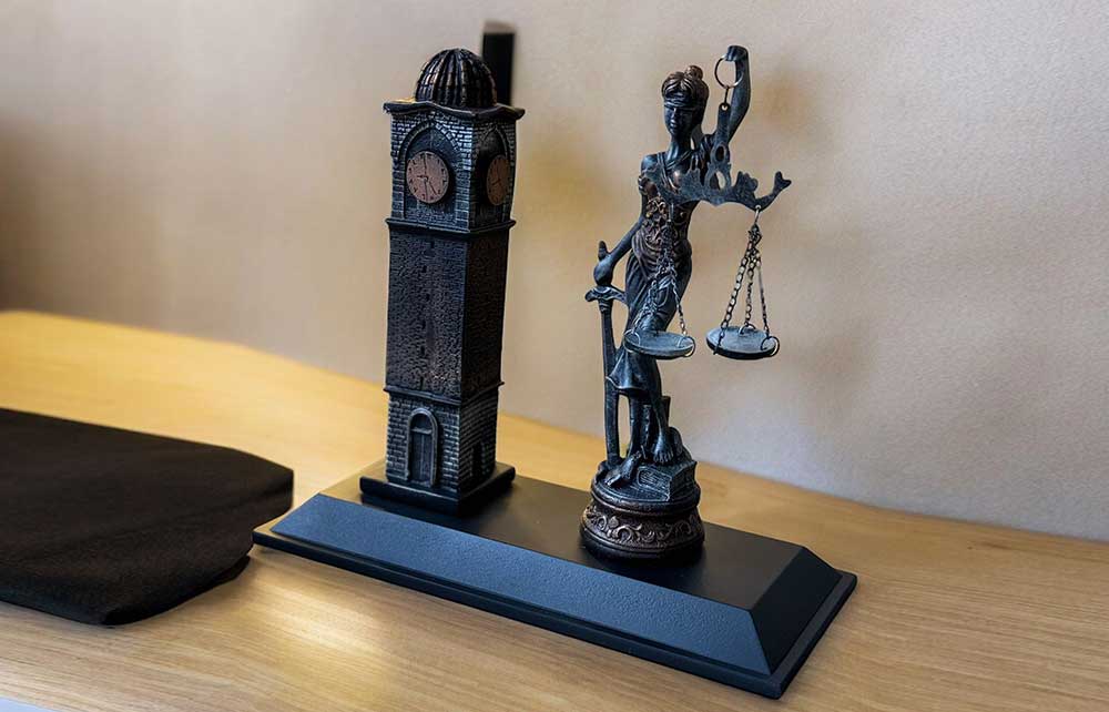 Adalet ve Büyük Saat Hediyeliği 001