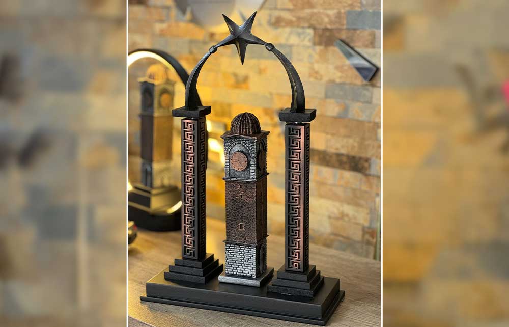 Ay Yıldız ve Büyük Saat Hediyeliği 001