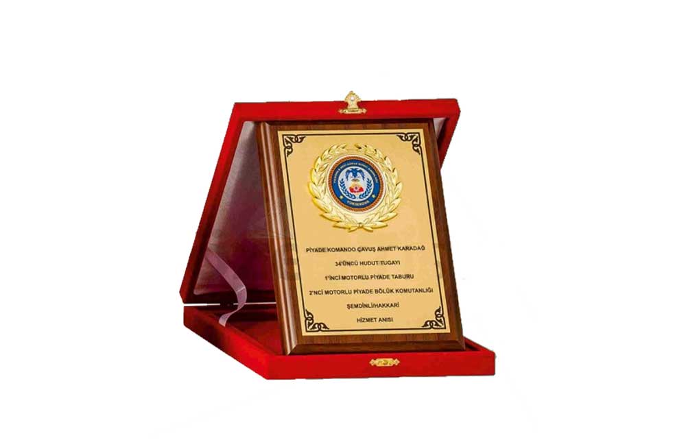 Ahşap Plaket Kırmızı